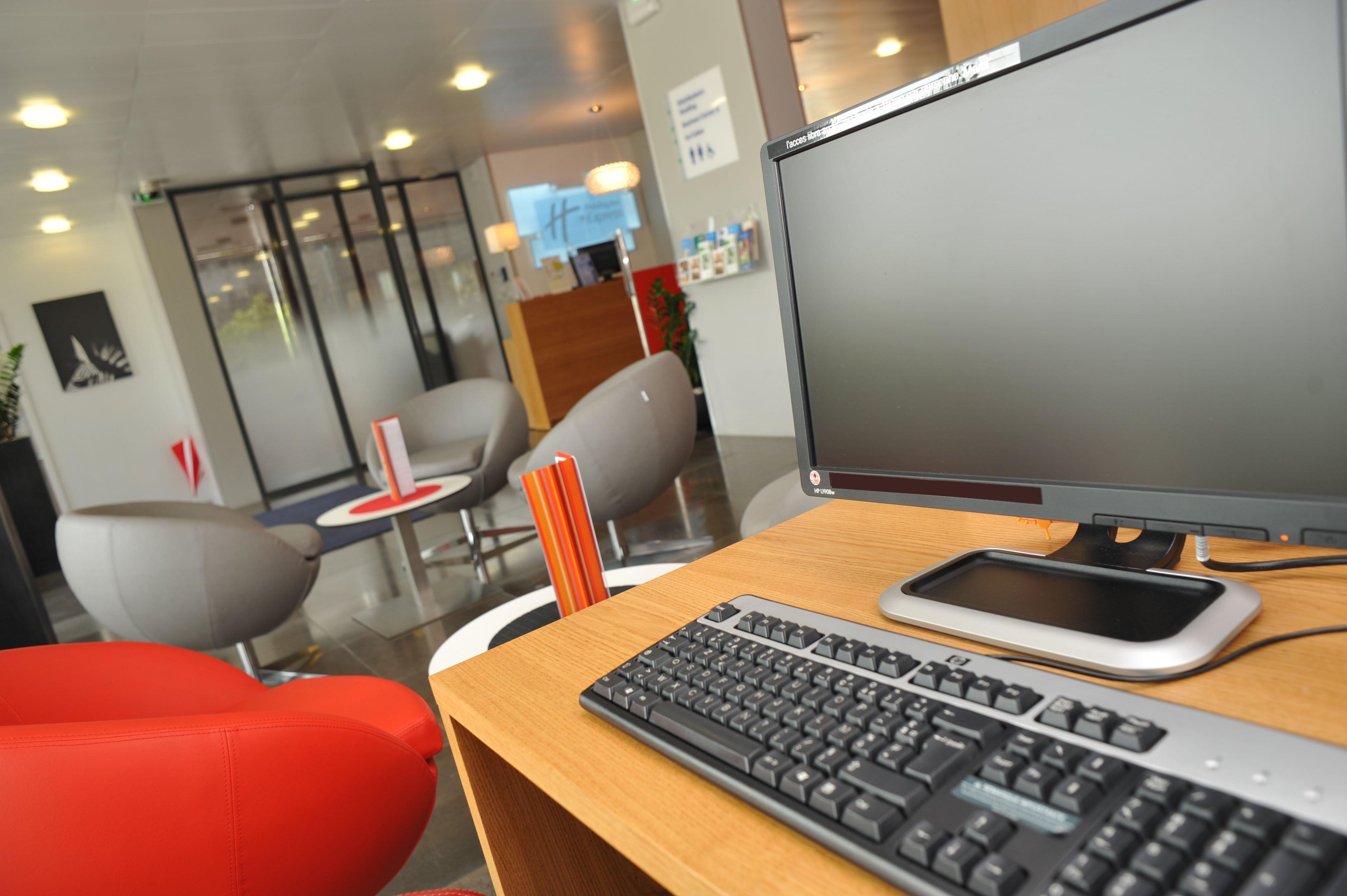 Holiday Inn Express Saint-Nazaire By Ihg מראה חיצוני תמונה