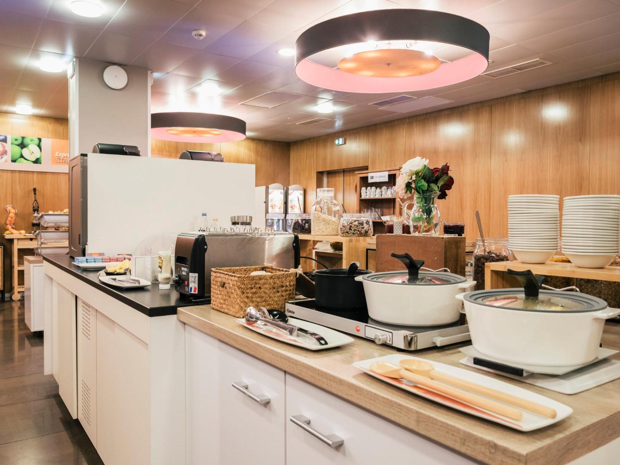 Holiday Inn Express Saint-Nazaire By Ihg מראה חיצוני תמונה