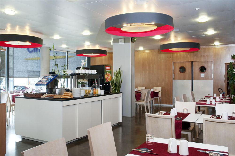 Holiday Inn Express Saint-Nazaire By Ihg מסעדה תמונה