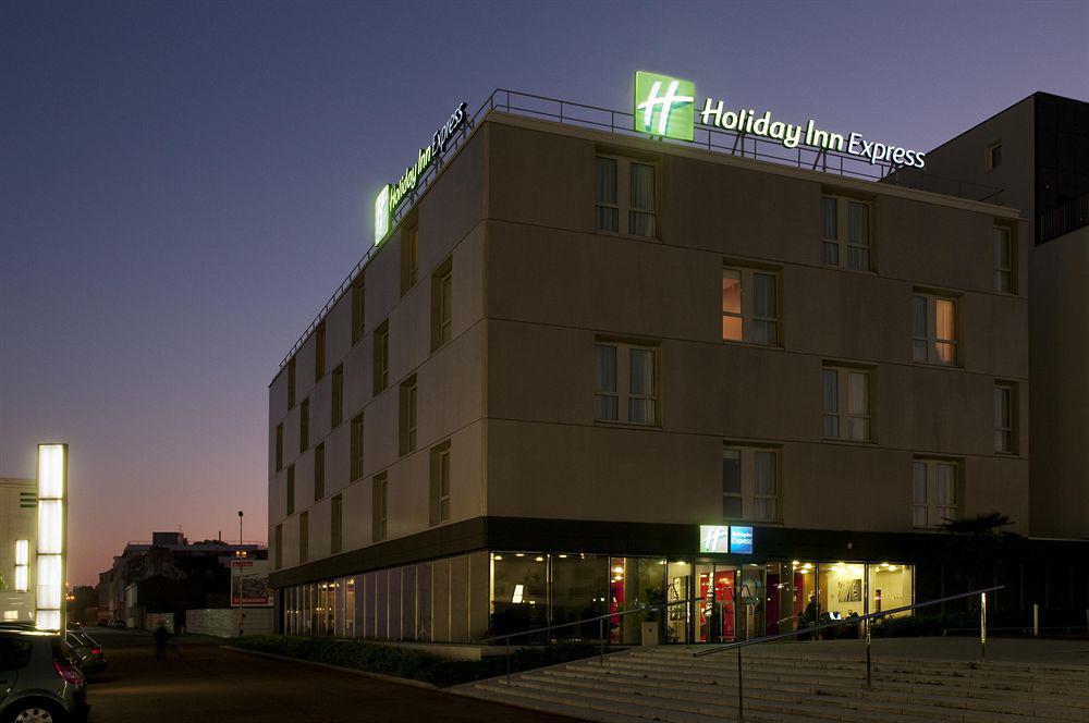 Holiday Inn Express Saint-Nazaire By Ihg מראה חיצוני תמונה